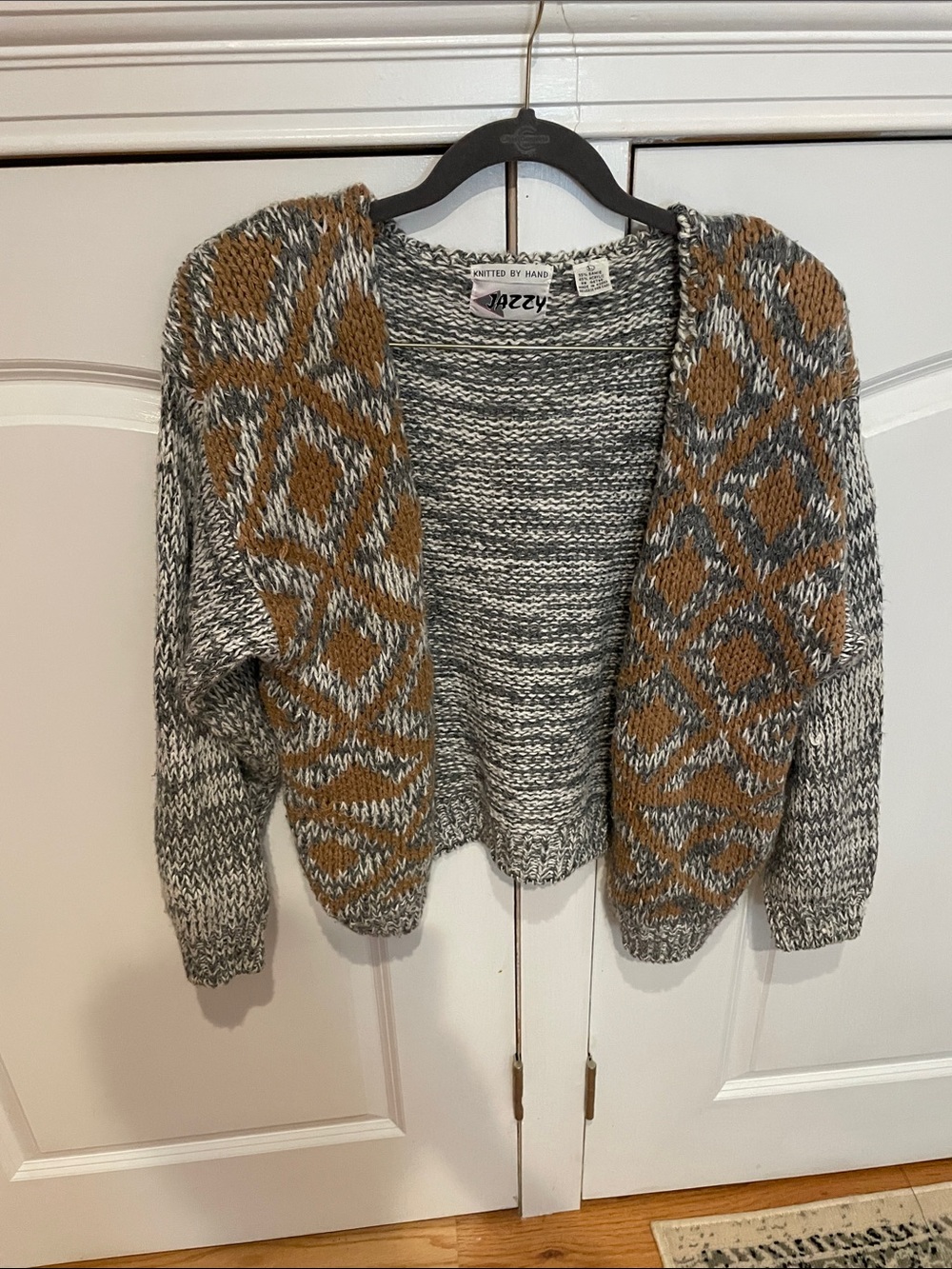 Jazzy hand knitted Open-Front Patterned Knit Cardigan - Gray & Brown